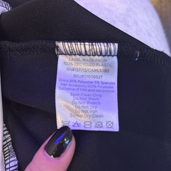 Women Spirit Halloween Zombie cheerleader costume size medium - Picture 6 of 6